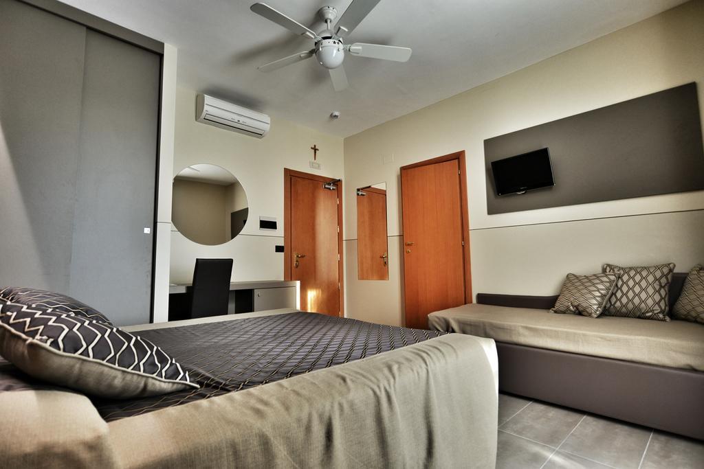 Hotel Sorriso Toscolano Maderno Dış mekan fotoğraf