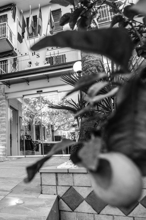 Hotel Sorriso Toscolano Maderno Dış mekan fotoğraf