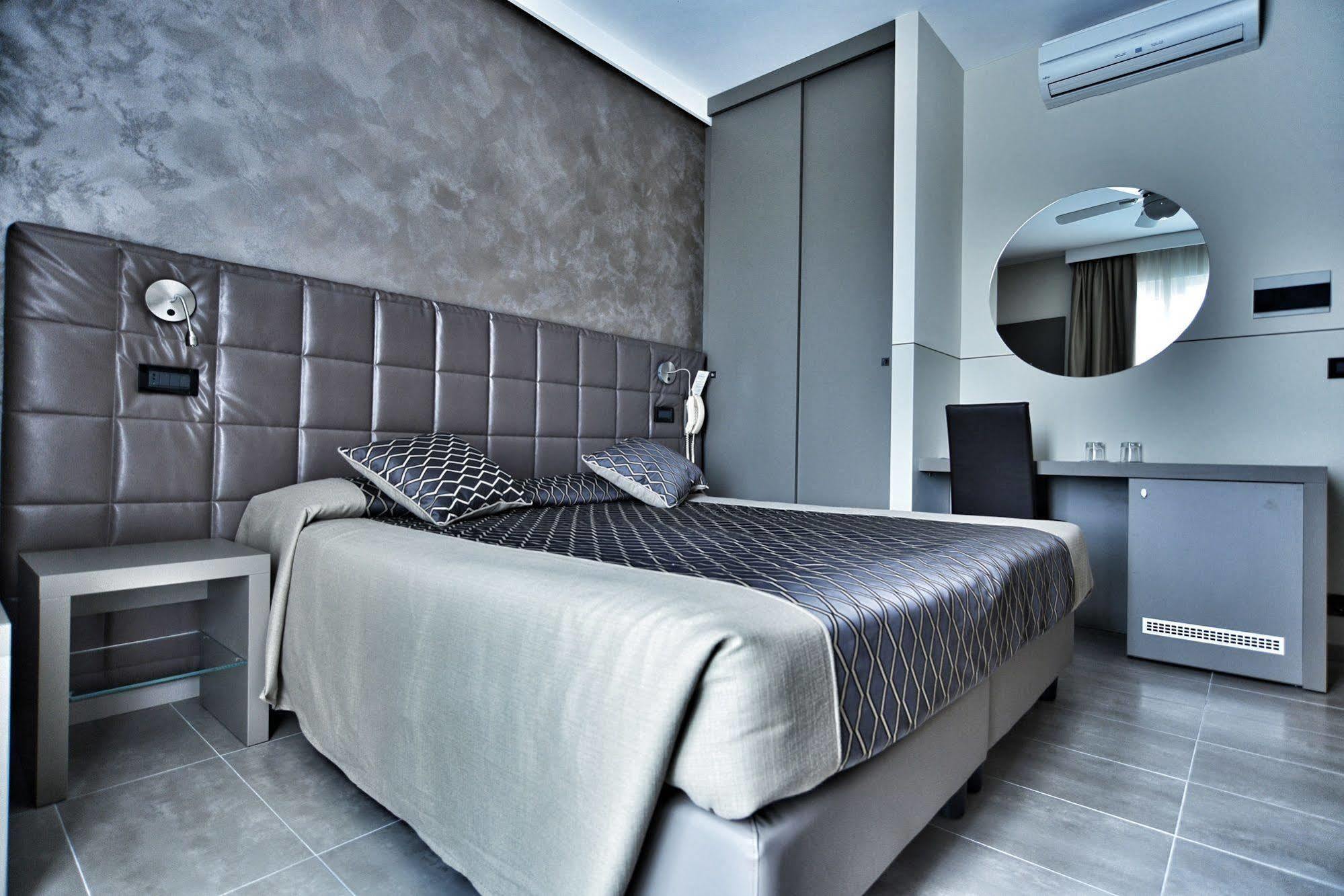 Hotel Sorriso Toscolano Maderno Dış mekan fotoğraf