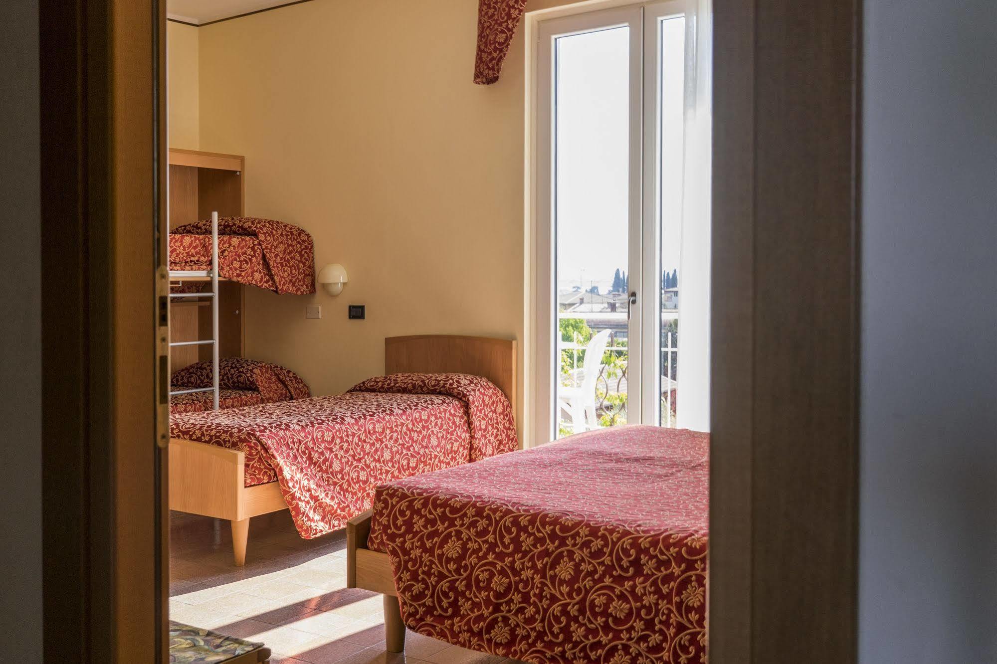 Hotel Sorriso Toscolano Maderno Dış mekan fotoğraf