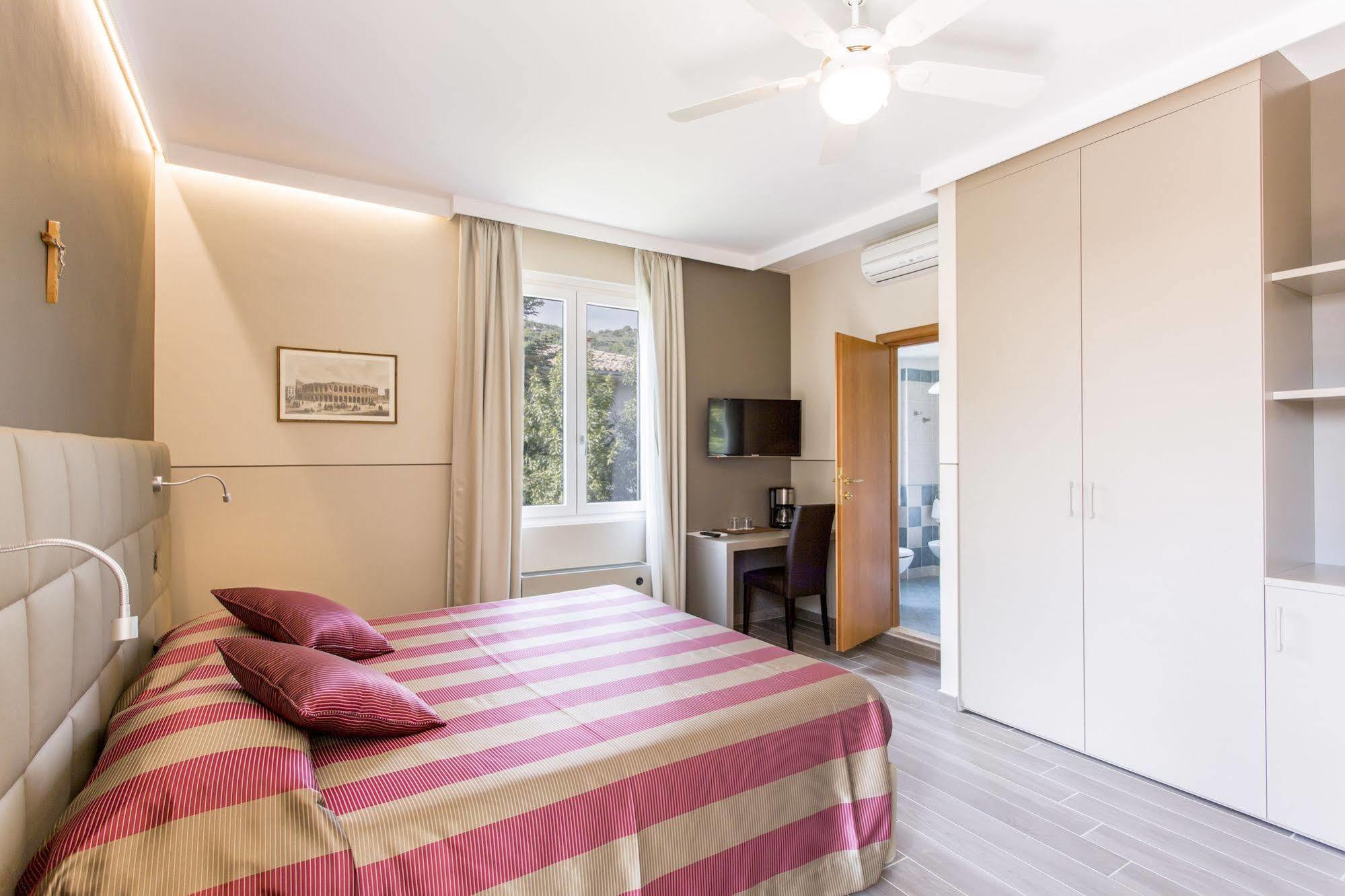 Hotel Sorriso Toscolano Maderno Dış mekan fotoğraf