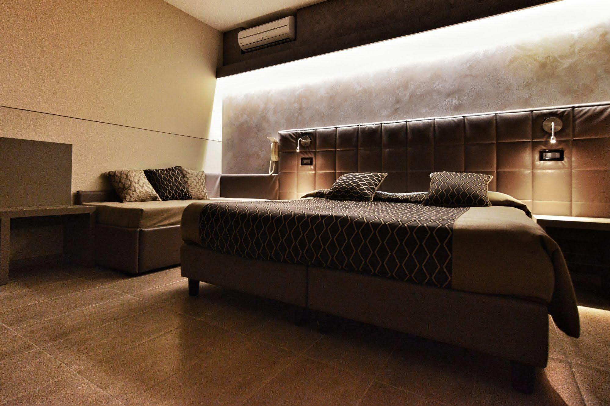 Hotel Sorriso Toscolano Maderno Dış mekan fotoğraf