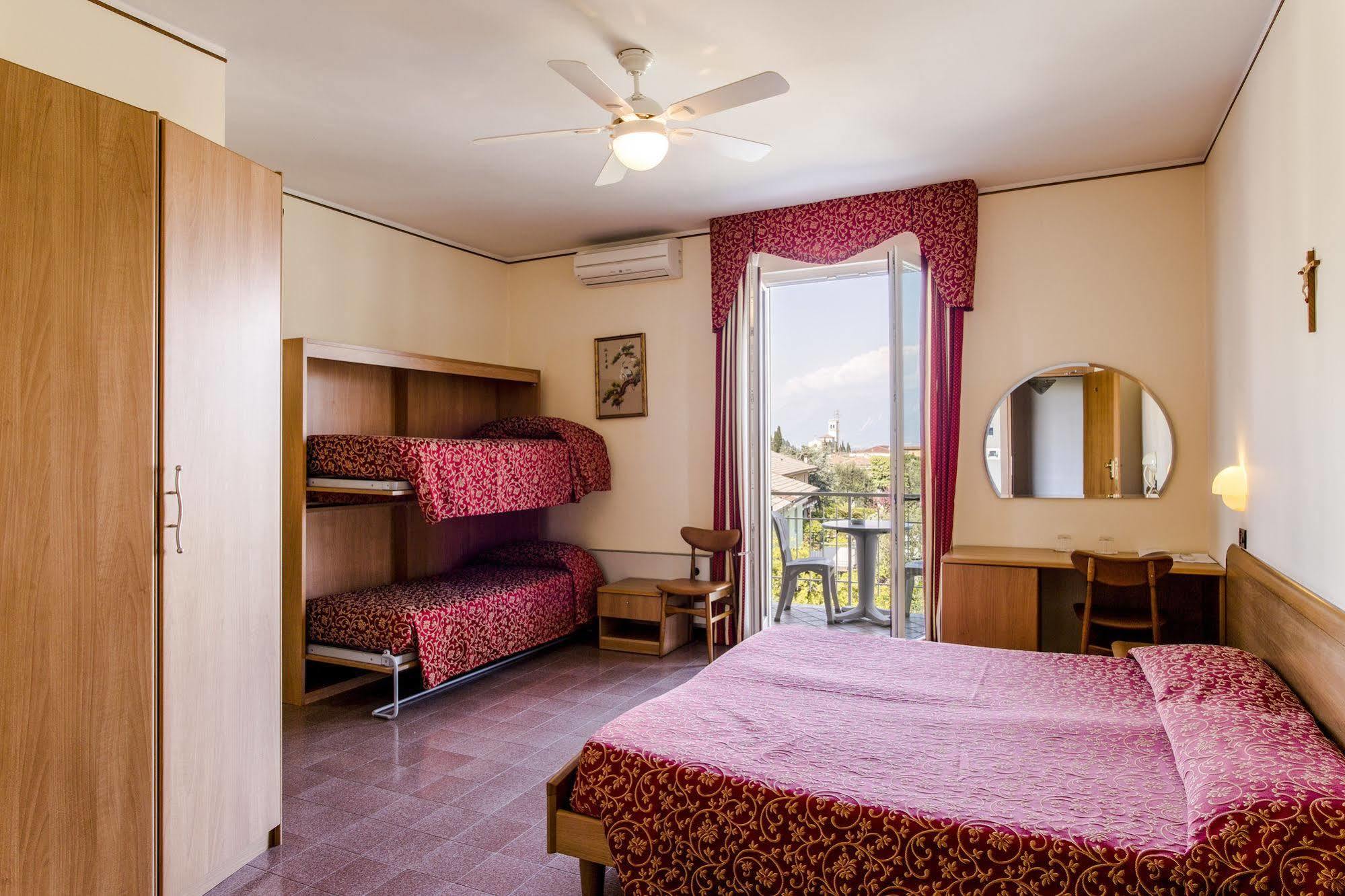 Hotel Sorriso Toscolano Maderno Dış mekan fotoğraf