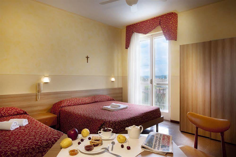 Hotel Sorriso Toscolano Maderno Dış mekan fotoğraf