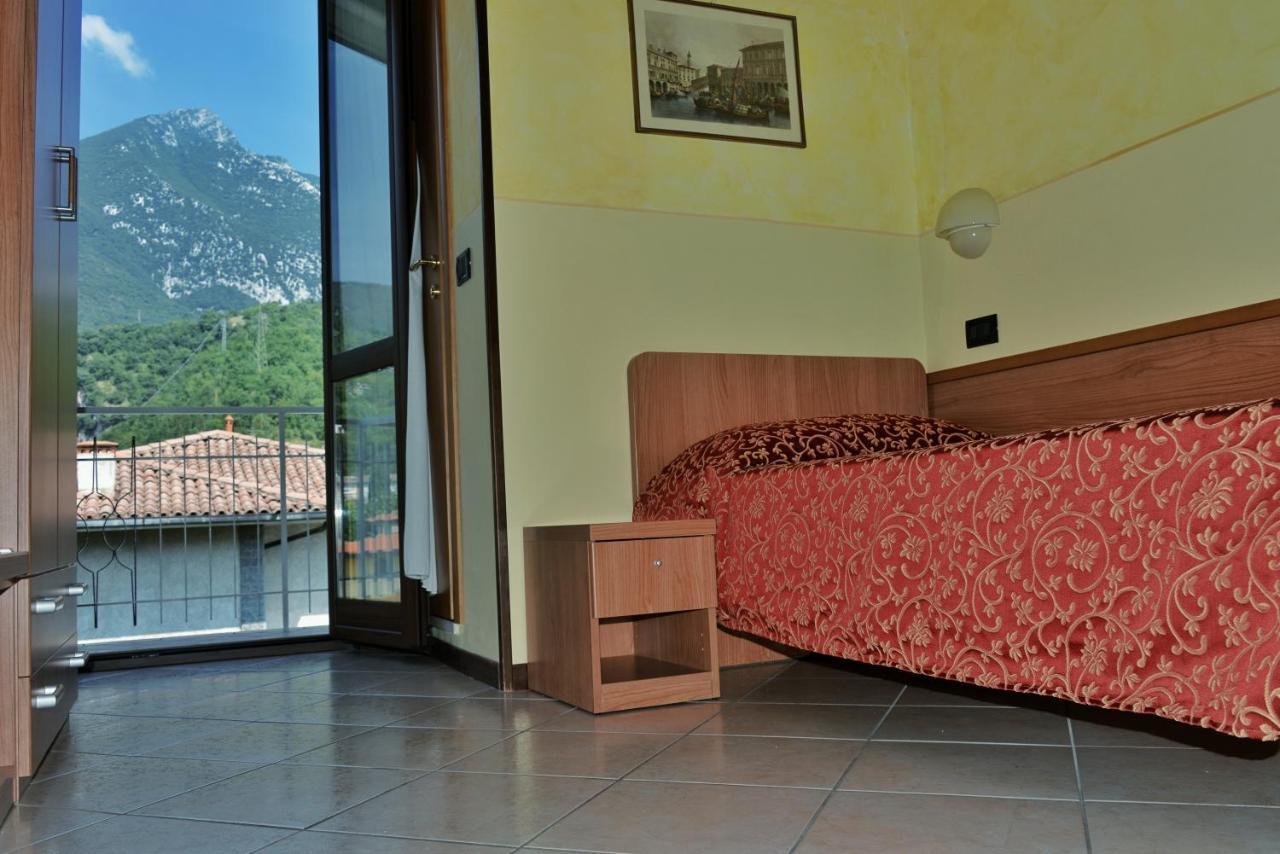 Hotel Sorriso Toscolano Maderno Dış mekan fotoğraf