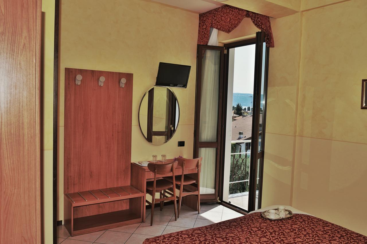 Hotel Sorriso Toscolano Maderno Dış mekan fotoğraf